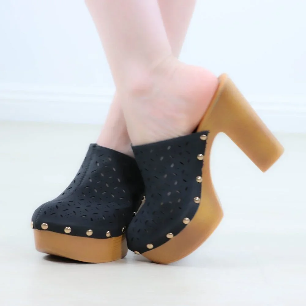 Black Studded Platform Clogs Retro Lightweight Faux Wood Block Heel Mules